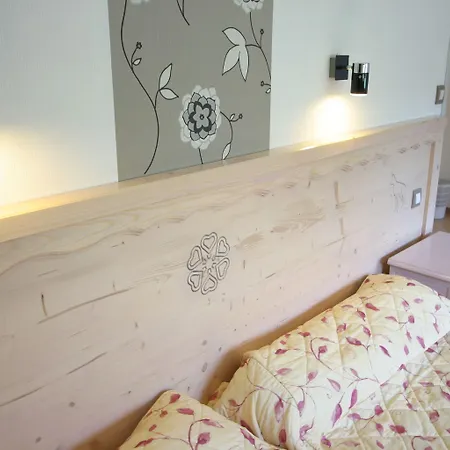 Chris-tal Hotel 3*