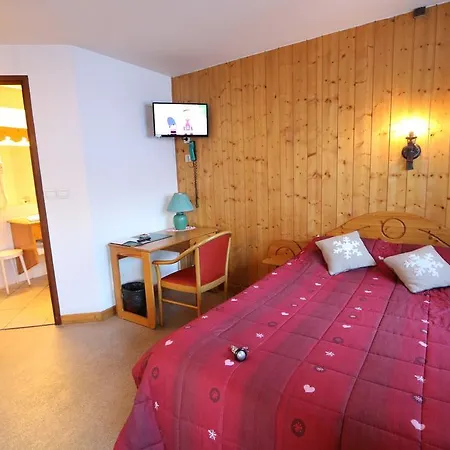 Chris-tal Hotel 3*