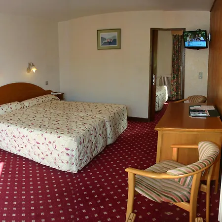 Hotel Chris-tal