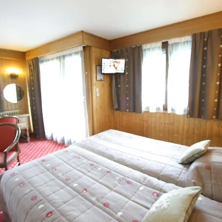 Chris-tal Hotel
