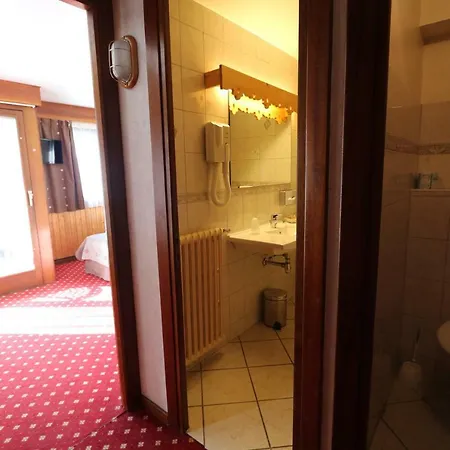 Hotel Chris-tal 3*