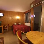 Chris-tal Hotel