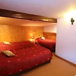 Chris-tal Hotel 3*