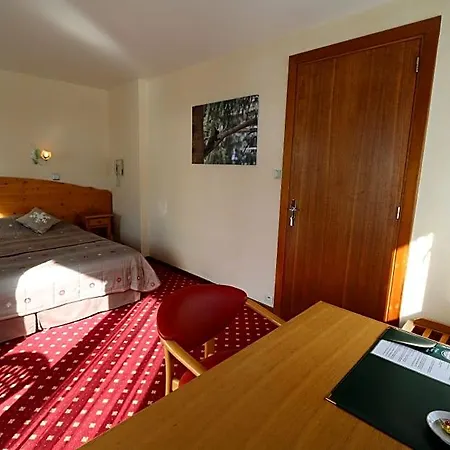 Hotel Chris-tal